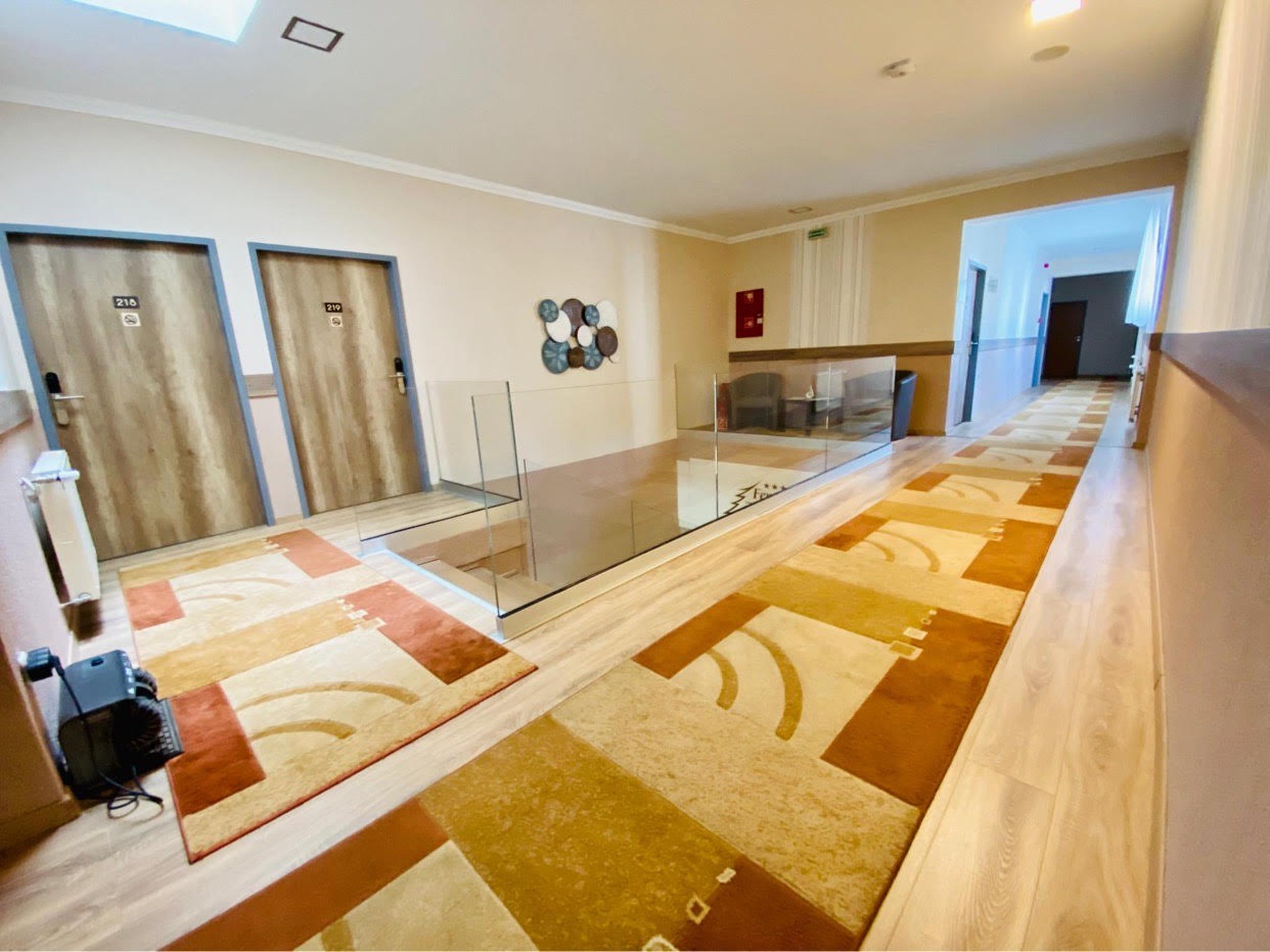 Emeleti Exclusive Superior franciaágyas lakosztály  zuhanyzóval